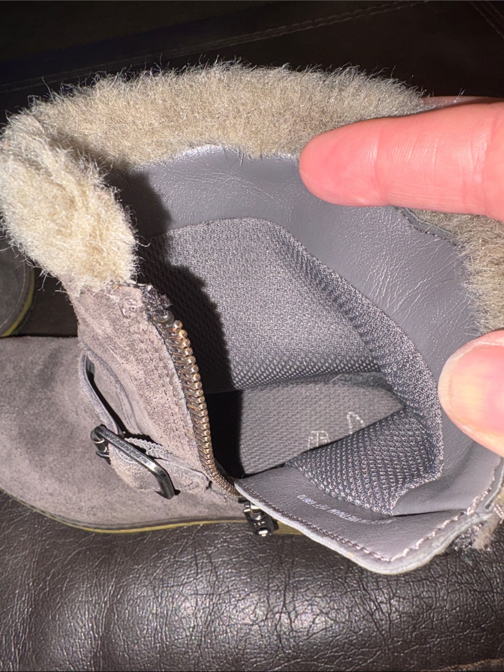 Clarks gray suede faux fur boots size 11 1/2 - Picture 10 of 11